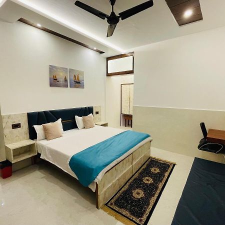 Hotel Dileep42 Lucknow Eksteriør bilde