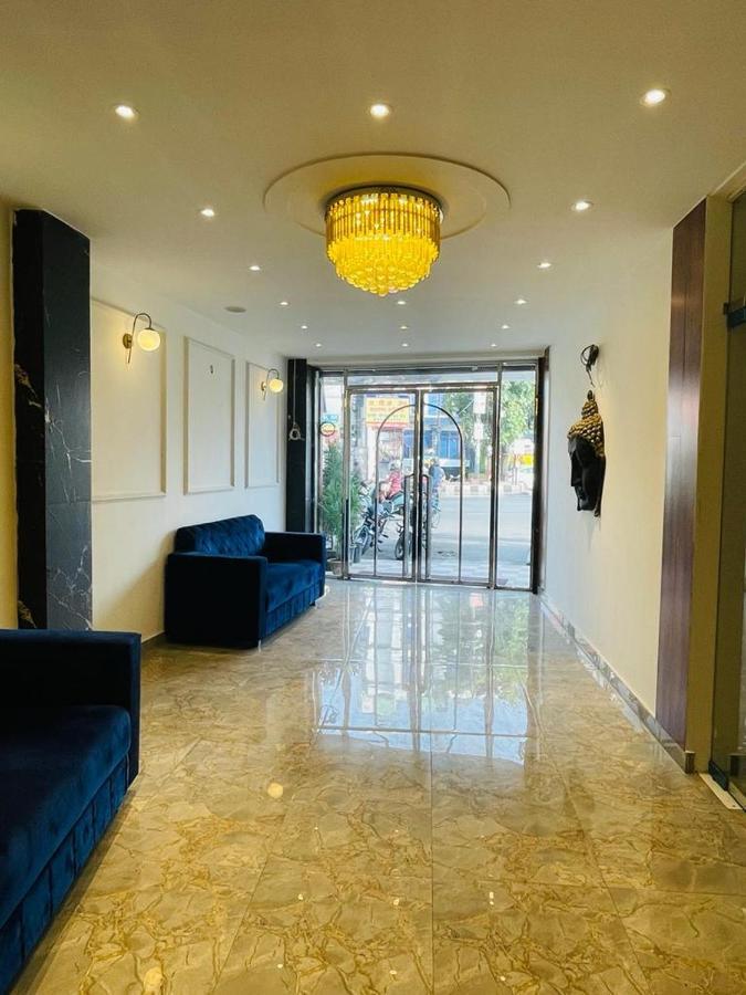 Hotel Dileep42 Lucknow Eksteriør bilde
