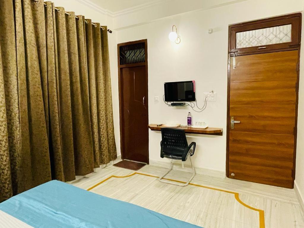 Hotel Dileep42 Lucknow Eksteriør bilde
