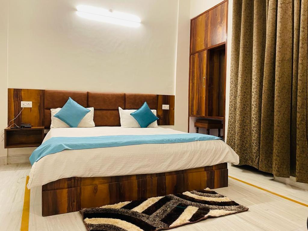 Hotel Dileep42 Lucknow Eksteriør bilde
