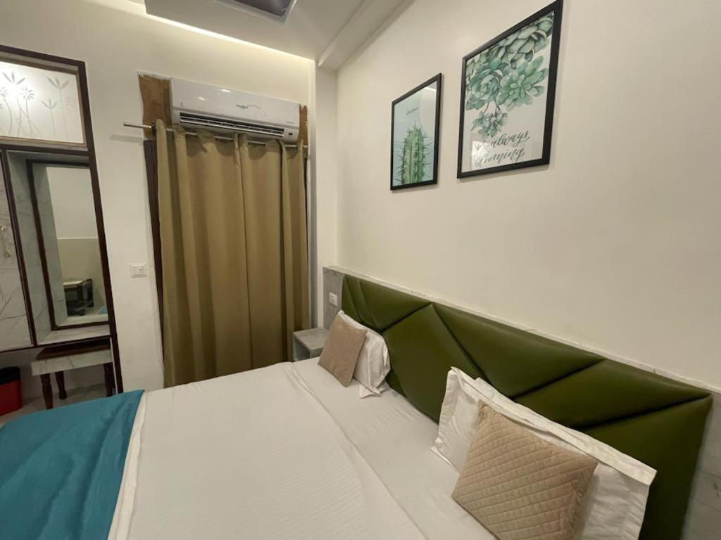Hotel Dileep42 Lucknow Eksteriør bilde