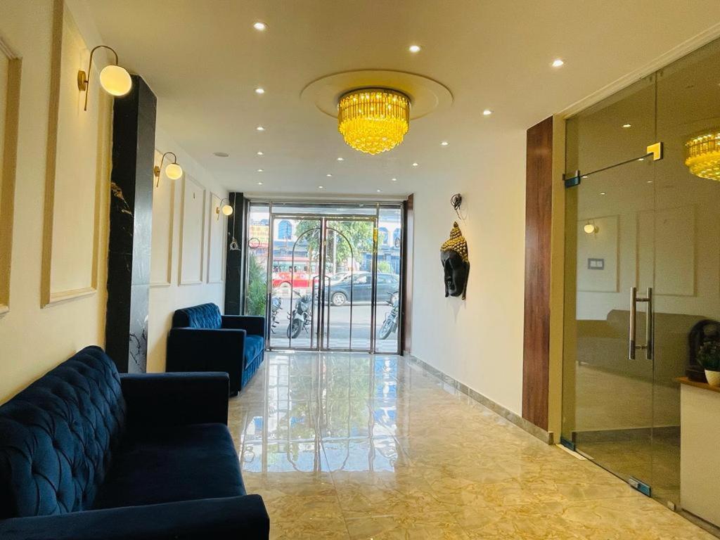Hotel Dileep42 Lucknow Eksteriør bilde